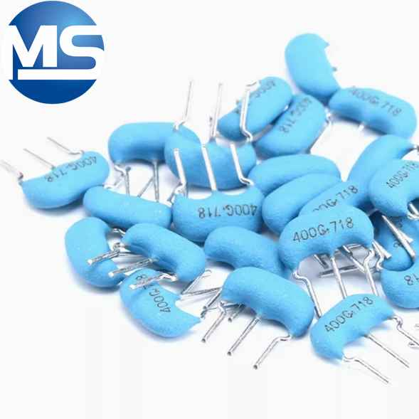 CSTLS4M00G53-B0 4MHz ±0.5% 15pF Ceramic Crystal 3-pin in-line